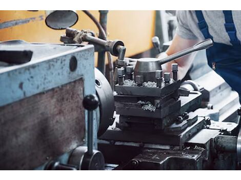 Manutenção em Torre CNC no Ferreira