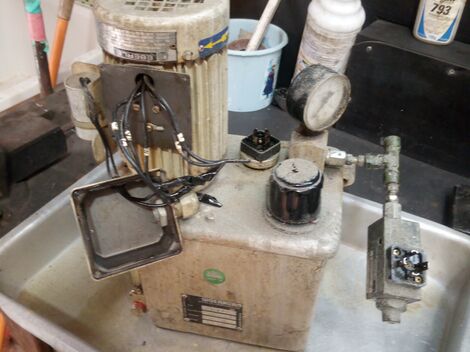 BOMBA DE LUBRIFICAÇÃO NARDINI